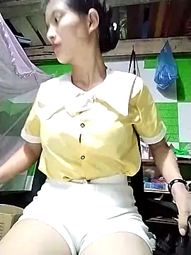 Snapshot of tdtd98 chatting on September 28, 5:02 am tdtd98 online show from September 28, 5:02 am