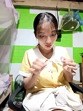 Snapshot of tdtd98 chatting on October 31, 9:21 am tdtd98 online show from October 31, 9:21 am