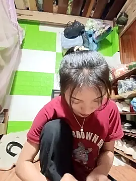 Snapshot of tdtd98 chatting on November 18, 5:01 am tdtd98 online show from November 18, 5:01 am