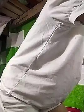 Snapshot of tdtd98 chatting on December 17, 4:07 am tdtd98 online show from December 17, 4:07 am