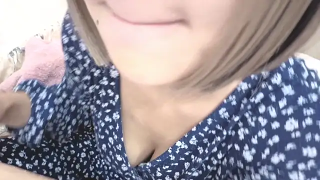 Snapshot of miho-ch chatting on November 8, 4:23 am miho-ch online show from November 8, 4:23 am