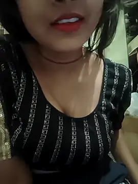 Snapshot of RAYI_Queen_2 chatting on November 5, 4:34 am RAYI Queen 2 online show from November 5, 4:34 am