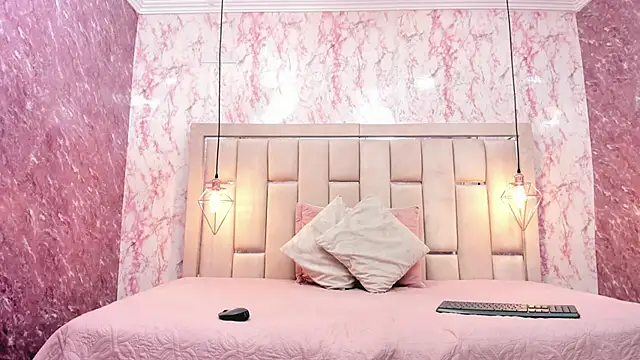 WILD FIREE  online show from November 20, 7:46 pm