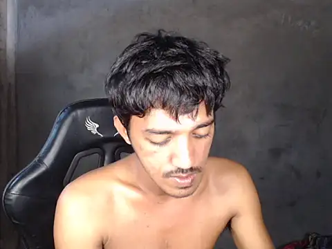 RowyCam online show from November 26, 6:47 am