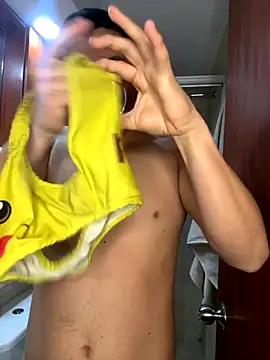 Kurtxxx22 online show from October 6, 7:44 pm