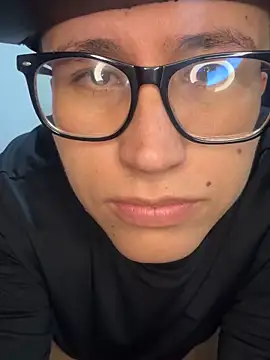 Kurtxxx22 online show from November 6, 3:29 am