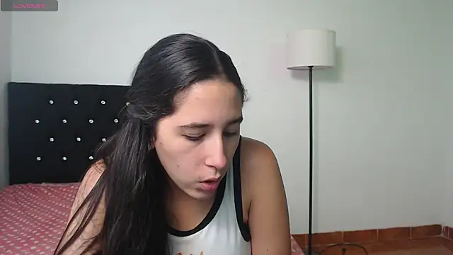 lilacream online show from November 10, 4:39 pm