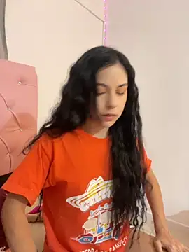 Snapshot of samanthadeluxe1 chatting on October 4, 10:52 pm samanthadeluxe1 online show from October 4, 10:52 pm