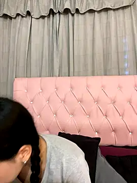 Snapshot of samanthadeluxe1 chatting on October 10, 7:02 pm samanthadeluxe1 online show from October 10, 7:02 pm