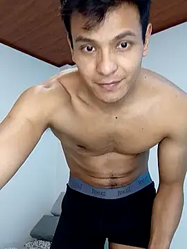 Snapshot of Valois2025 chatting on September 28, 3:28 pm Valois2025 online show from September 28, 3:28 pm