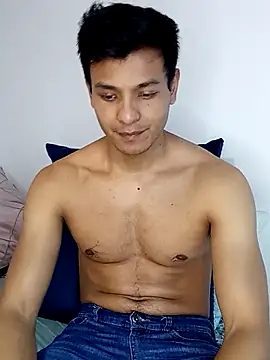 Snapshot of Valois2025 chatting on October 11, 5:44 pm Valois2025 online show from October 11, 5:44 pm