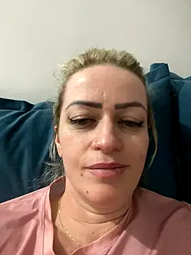 Snapshot of Alerquinasc chatting on September 18, 1:18 am Alerquinasc online show from September 18, 1:18 am