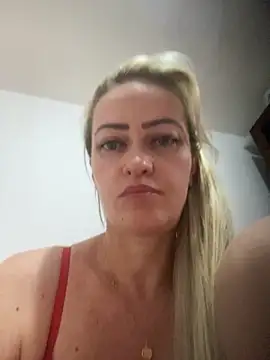 Snapshot of Alerquinasc chatting on October 22, 1:06 am Alerquinasc online show from October 22, 1:06 am