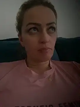 Snapshot of Alerquinasc chatting on November 1, 9:17 pm Alerquinasc online show from November 1, 9:17 pm