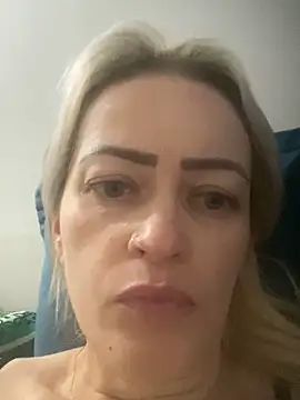 Snapshot of Alerquinasc chatting on November 30, 9:19 pm Alerquinasc online show from November 30, 9:19 pm