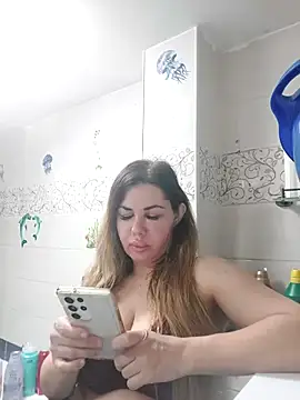 Snapshot of Alisasex@xh chatting on March 1, 12:12 pm Alisasexxh online show from March 1, 12:12 pm