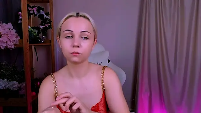 Charlotte Colinss online show from September 24, 2:59 am