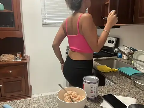 prettyykitty22 online show from September 17, 5:47 pm