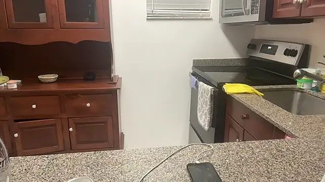 prettyykitty22 online show from October 28, 3:54 am