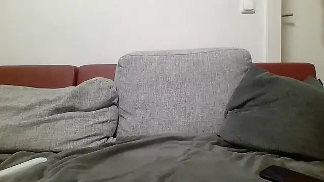 Snapshot of flo0083 chatting on November 14, 2:38 pm flo0083 online show from November 14, 2:38 pm