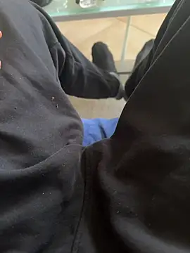 Manu97k online show from October 26, 8:53 am