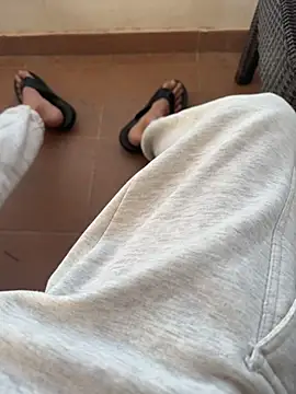 Manu97k online show from November 15, 8:00 am