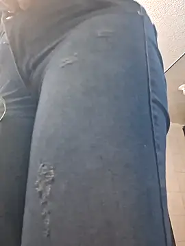 Snapshot of vaneza1999 chatting on September 28, 9:42 pm vaneza1999 online show from September 28, 9:42 pm