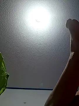 Snapshot of vaneza1999 chatting on October 10, 9:14 pm vaneza1999 online show from October 10, 9:14 pm