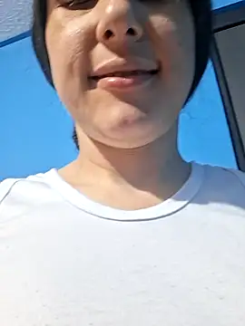 Snapshot of vaneza1999 chatting on October 13, 8:20 pm vaneza1999 online show from October 13, 8:20 pm