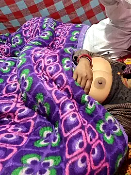 Snapshot of Sonabhabhi96 chatting on December 16, 7:08 pm Sonabhabhi96 online show from December 16, 7:08 pm