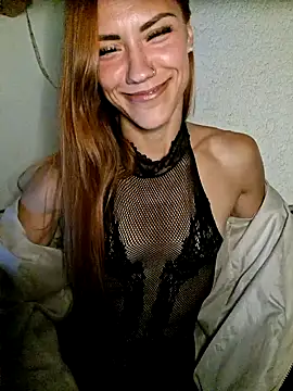 Snapshot of SlimBellaa chatting on September 20, 10:44 pm SlimBellaa online show from September 20, 10:44 pm