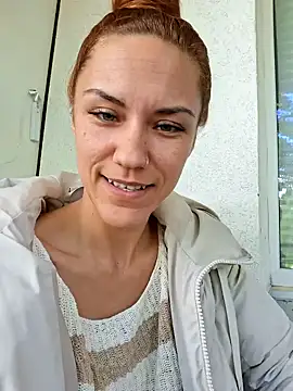 Snapshot of SlimBellaa chatting on September 30, 9:25 am SlimBellaa online show from September 30, 9:25 am