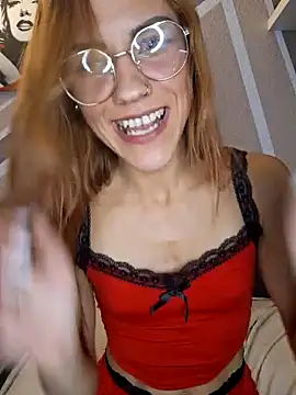 Snapshot of SlimBellaa chatting on October 15, 4:29 pm SlimBellaa online show from October 15, 4:29 pm