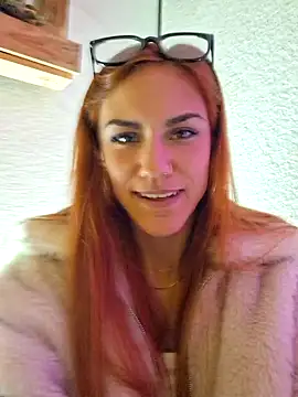 Snapshot of SlimBellaa chatting on October 22, 8:30 pm SlimBellaa online show from October 22, 8:30 pm