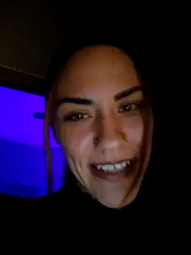 Snapshot of SlimBellaa chatting on November 23, 10:42 pm SlimBellaa online show from November 23, 10:42 pm