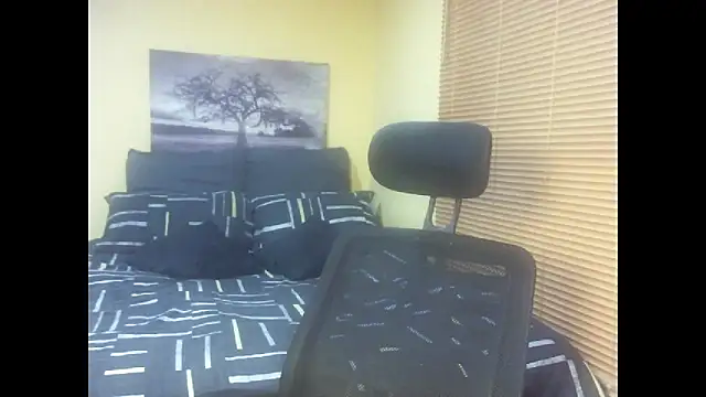 Snapshot of NawtyLisa chatting on October 25, 12:07 am NawtyLisa online show from October 25, 12:07 am