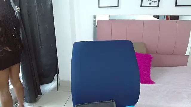 Lele F w online show from September 19, 6:41 pm