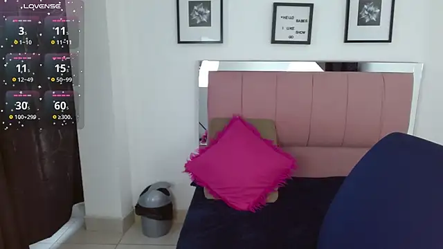 Lele F w online show from October 4, 7:45 pm