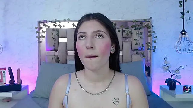 ScarlettRox online show from September 13, 11:32 am