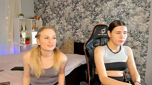 Snapshot of Laila_Blarr chatting on December 4, 11:08 am Laila Blarr online show from December 4, 11:08 am