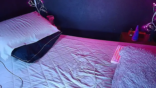 noahxtar online show from November 18, 10:20 am