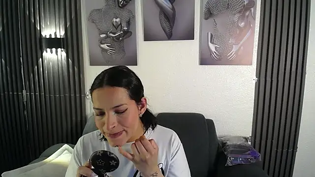 Mia garcia28 online show from October 2, 8:05 pm