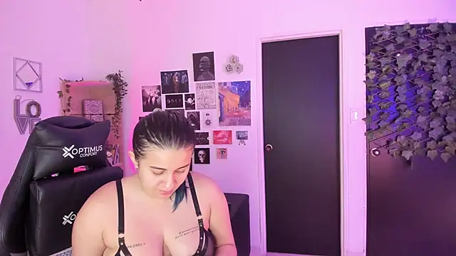 Snapshot of Lana_Herondale chatting on November 23, 9:09 am Lana Herondale online show from November 23, 9:09 am