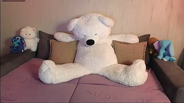 Snapshot of Rosaline_lov chatting on September 18, 5:04 pm Rosaline lov online show from September 18, 5:04 pm