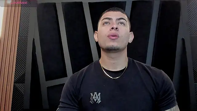 marco garciia  online show from September 19, 11:16 pm