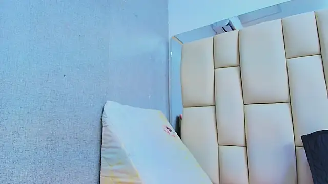 sweet amye online show from September 11, 7:03 pm