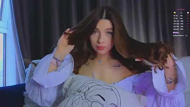 VirginiaHouston online show from November 12, 6:25 am