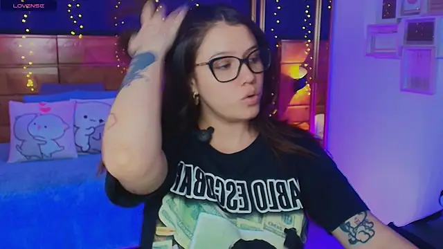 hanna kimura online show from November 8, 8:29 pm