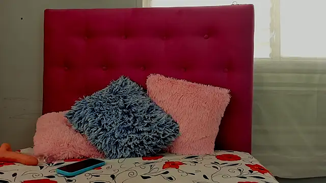 Snapshot of Veronica_mellerr chatting on October 11, 3:43 pm Veronica mellerr online show from October 11, 3:43 pm