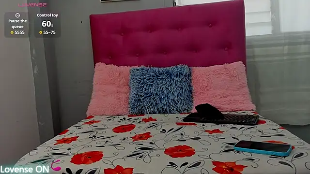 Snapshot of Veronica_mellerr chatting on October 17, 2:41 pm Veronica mellerr online show from October 17, 2:41 pm